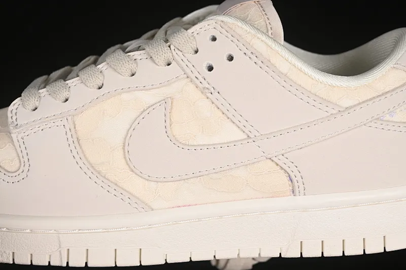 All Categories Nk SB Dunk Series Nk SB Dunk Low Low-top sneakers Nike SB Dunk Low "Light Orewood Brown" Hidden girl low-top casual sneakers HJ5870-100